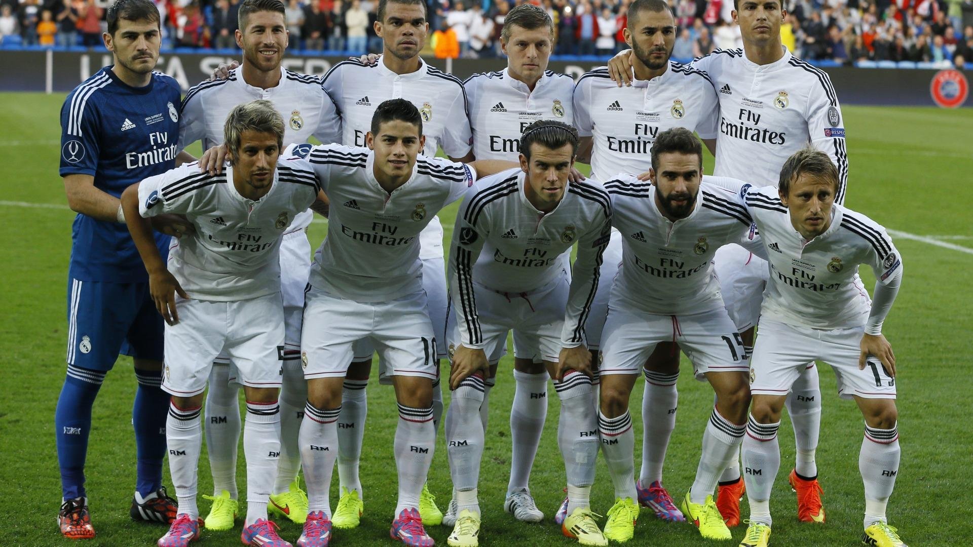 《虚拟偶像与电竞:未来娱乐新局面》,虚拟偶像是否利大于弊